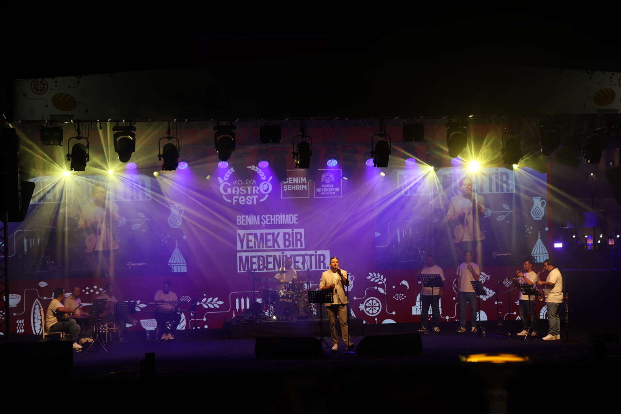 Konya GastroFest’e büyük ilgi! Yüz binlerce kişi lezzet şölenine akın etti 20